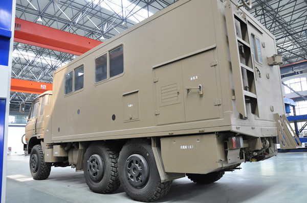 通信指挥舱表面开口 通信指挥舱表面开口