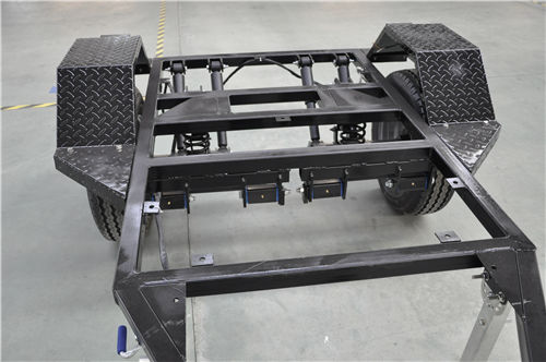 拖挂车底盘正面 拖挂车底盘正面